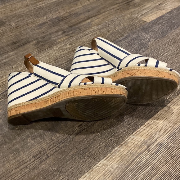 Kelly & Katie Navy and White Striped Wedge Sandals Size 11 - Picture 4 of 5
